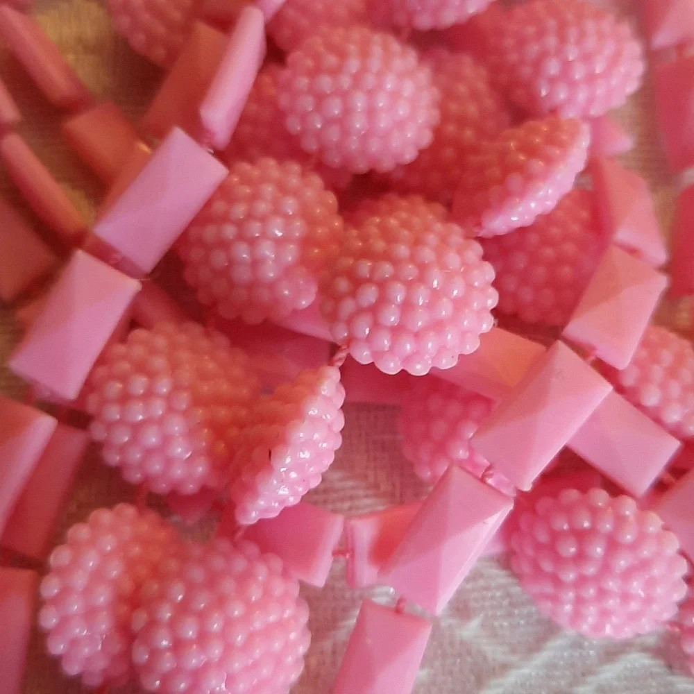 Vintage Pink Plastic Necklace 24" - Picture 2 of 3
